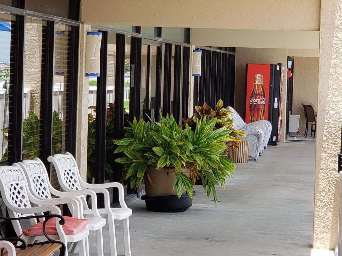 Benjamin'S Pier At Laguna Reef Resort ロックポート エクステリア 写真