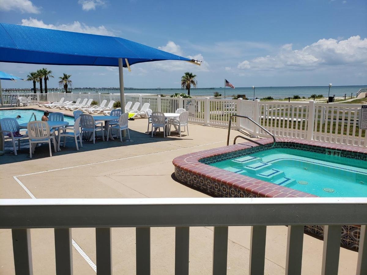 Benjamin'S Pier At Laguna Reef Resort ロックポート エクステリア 写真