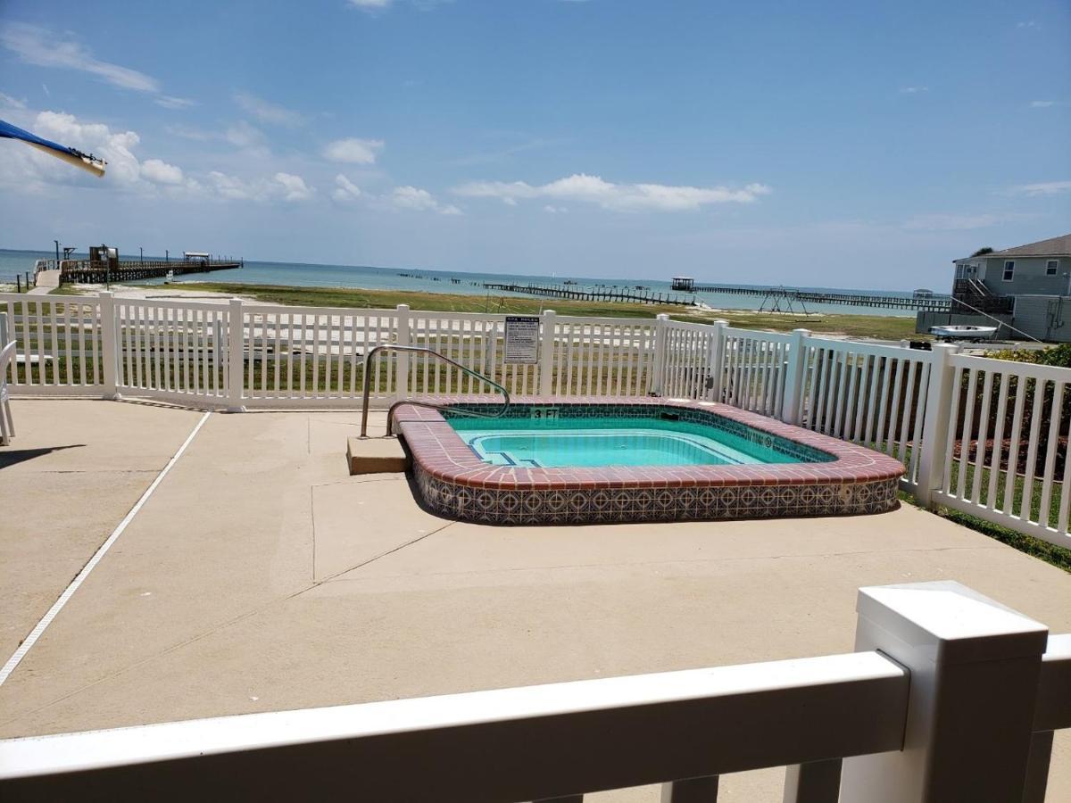 Benjamin'S Pier At Laguna Reef Resort ロックポート エクステリア 写真