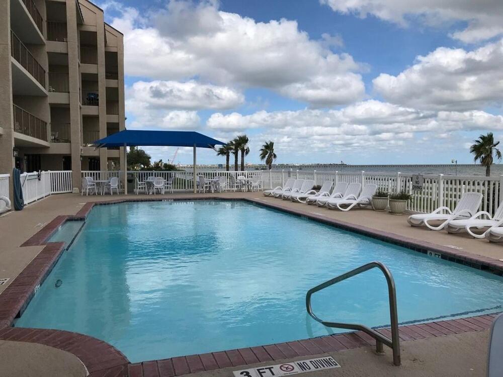 Benjamin'S Pier At Laguna Reef Resort ロックポート エクステリア 写真